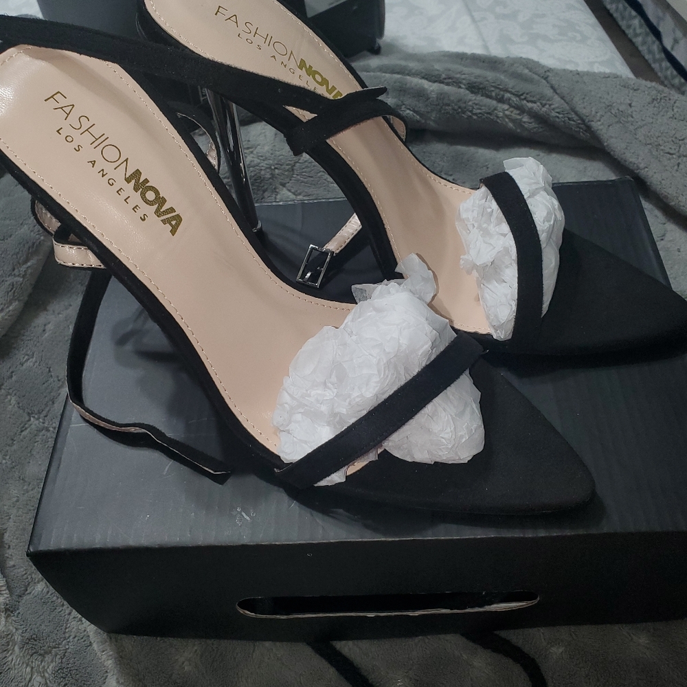 Fashion nova strapped heels size 7.5